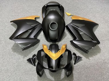 02-12 Nero Opaco & Oro VFR800 Carena