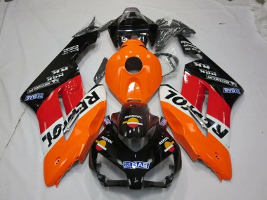 04-05 Vibrante Repsol Con Loghi CBR1000RR Carena