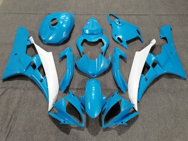 06-07 Blu & Bianco Con Perla R6 Carena